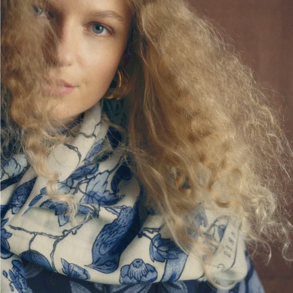 Sezane Pio Scarve - Antoinette Poisson - Picture 4 of 7